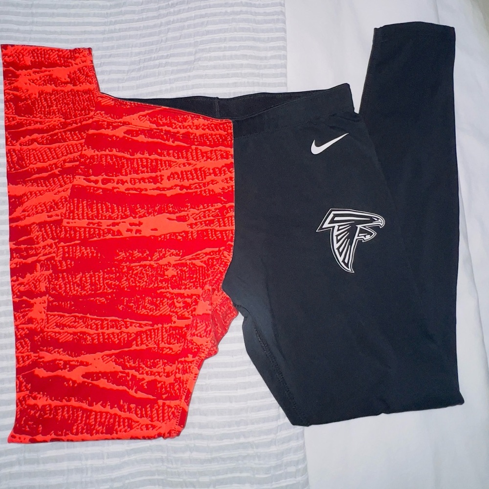 NIKE: Black/Red Falcons Tight - Size Medium